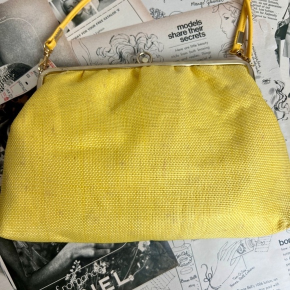 NEW Vintage Made in Italy Yellow Gathered Woven Clutch Shoulder Bag - Picture 13 of 13